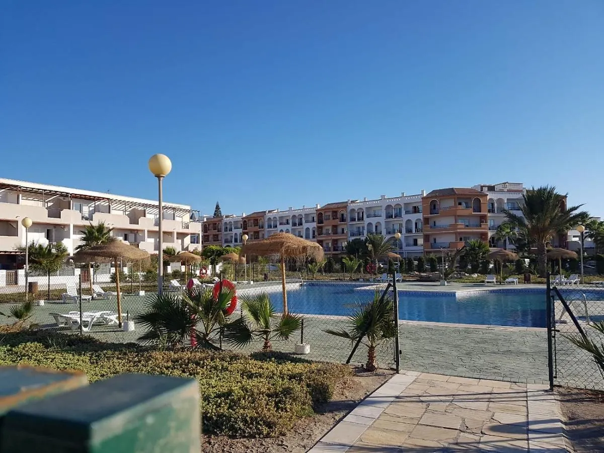 Apartamento Casa Baja naturista con patio en primera linea! Vera