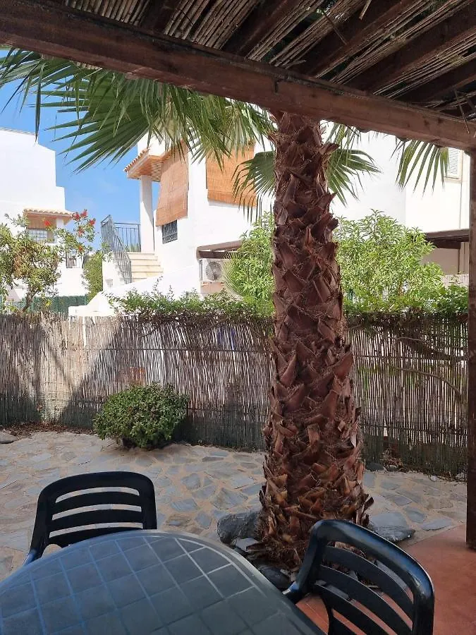 Apartamento Casa Baja naturista con patio en primera linea! Vera